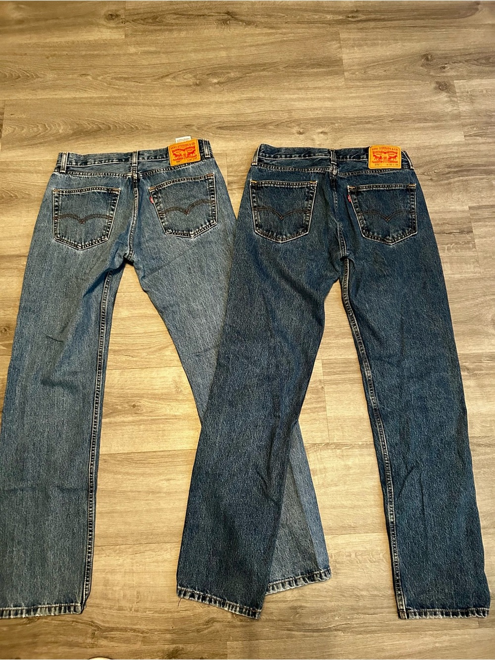 Levi's Men's 505 Straight Jeans in Light Blue and Dark Blue Denim 2 Pairs 32x34